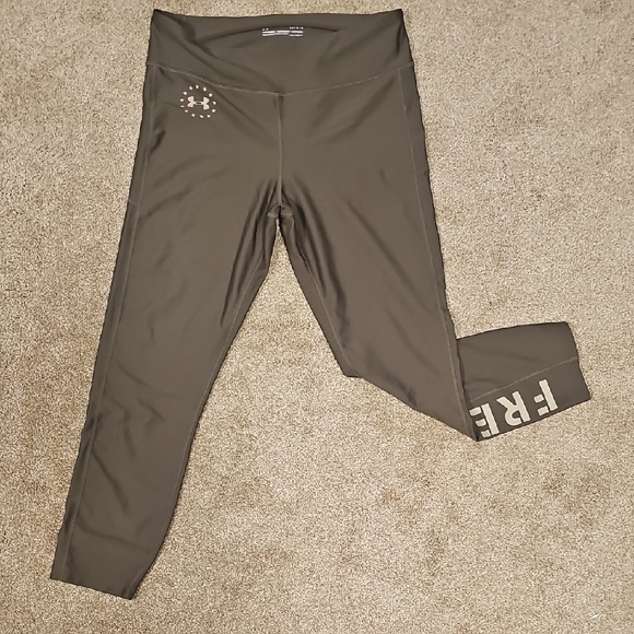 Under Armour Green Leggings Lightweight Athletic Wear - Picture 1 of 4